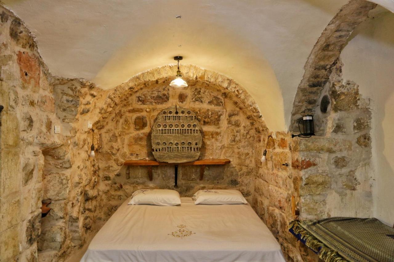 Sweet 'En Kerem View Bed & Breakfast Йерусалим Екстериор снимка
