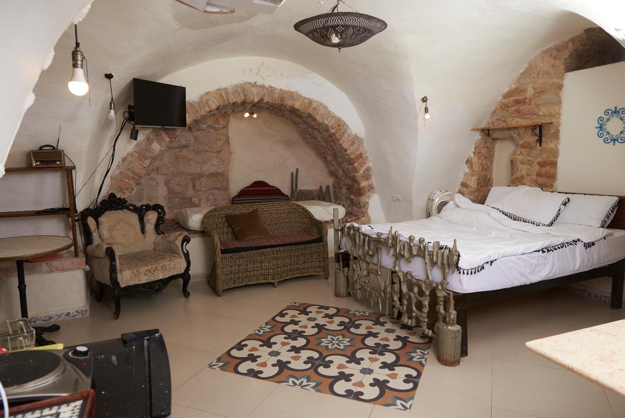 Sweet 'En Kerem View Bed & Breakfast Йерусалим Екстериор снимка