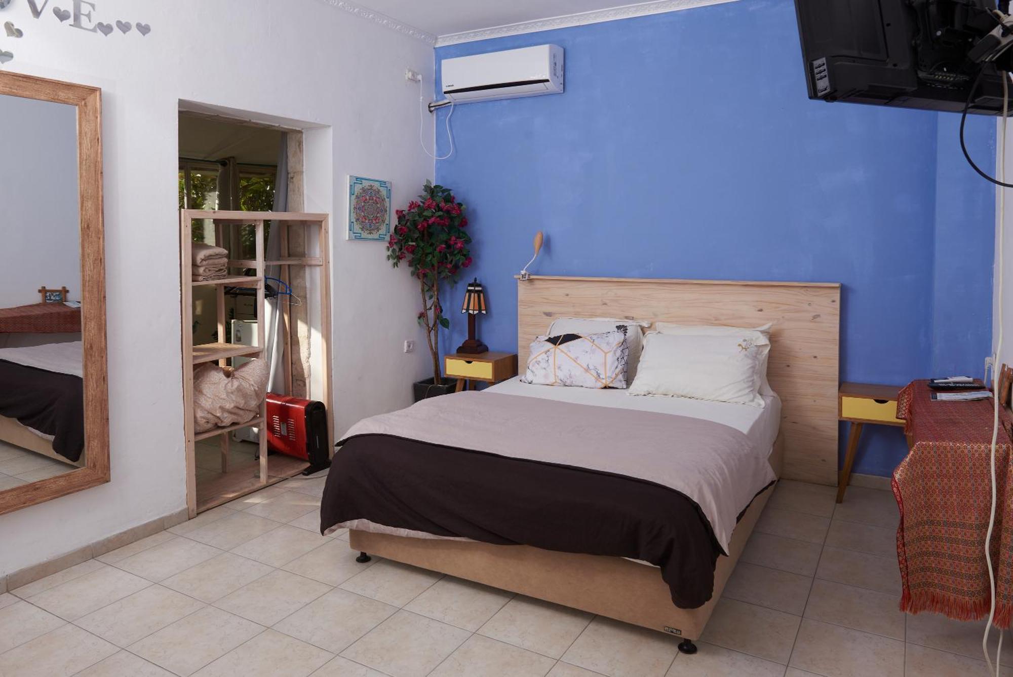 Sweet 'En Kerem View Bed & Breakfast Йерусалим Екстериор снимка