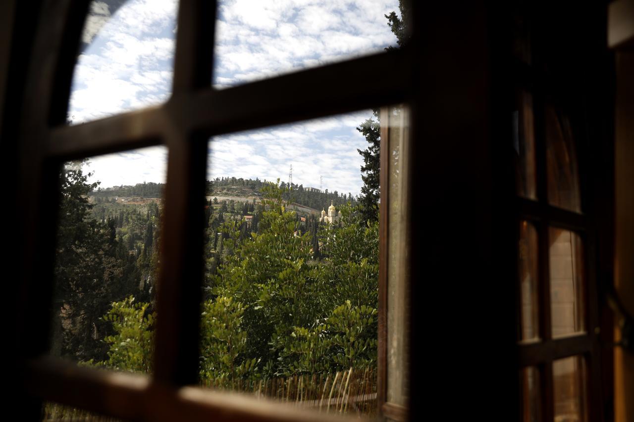 Sweet 'En Kerem View Bed & Breakfast Йерусалим Екстериор снимка